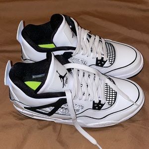 Air Jordan 4 Retro SE